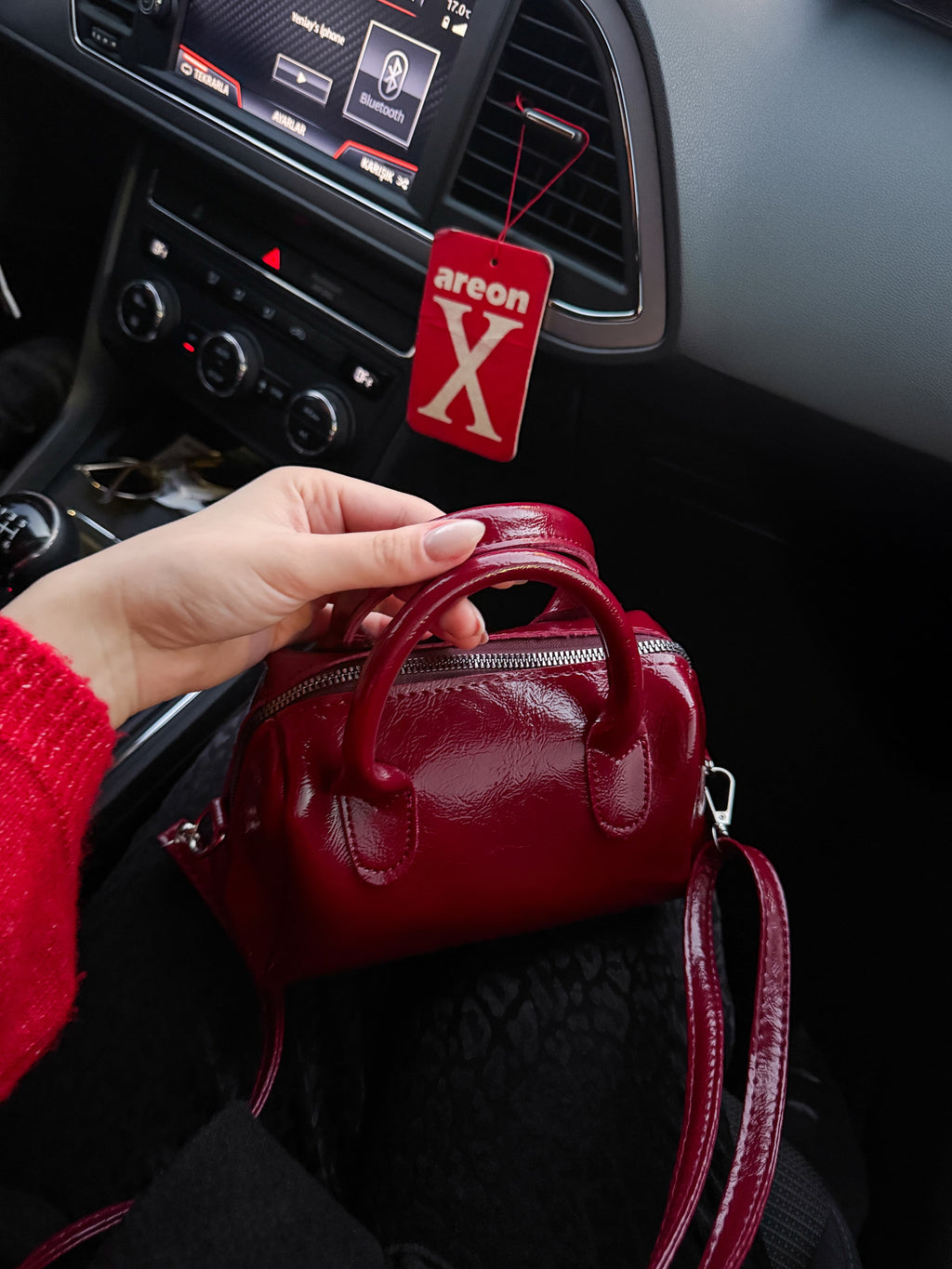 Bordo Suni Deri Kırışık Kumaş Tek  Bölmeli Fermuarlı Ayarlanabilir Askılı El Omuz Çantası