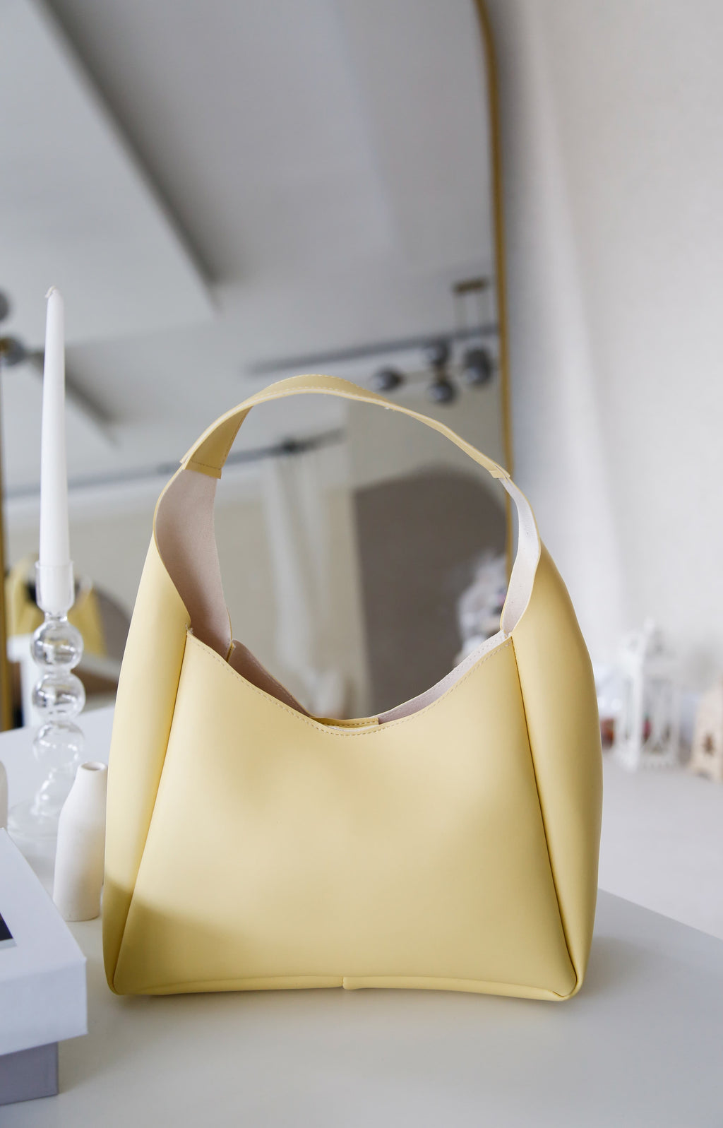 Limon Sarısı Suni-Şık Deri , Çıtçıtlı, Fermuarlı Makyaj Çantalı, El, Kol Ve Omuz Çantası Amira Daisy