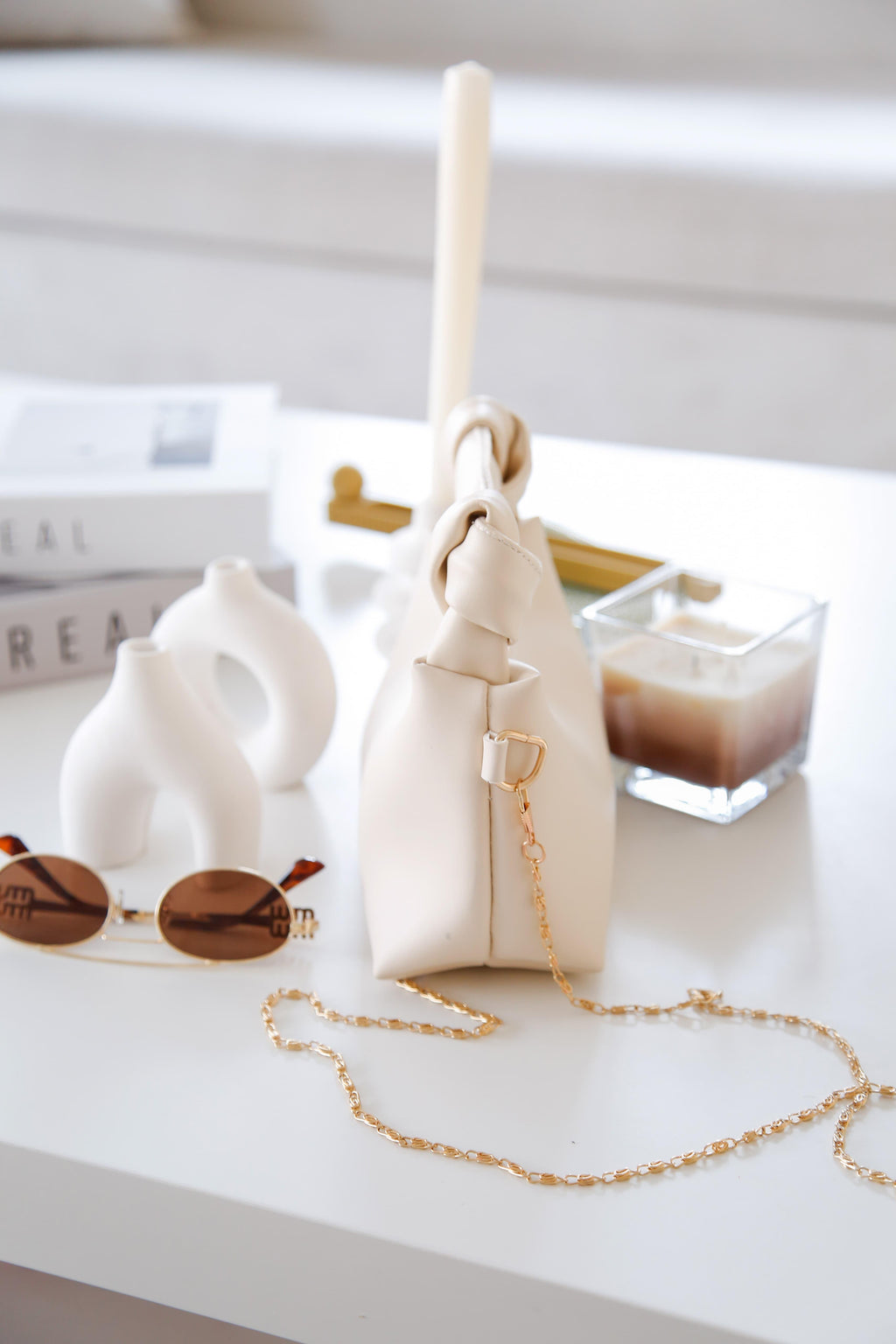 Krem Soft Modern Deri Şık Burgu Detaylı Zarif Zincir Askılı El Ve Omuz Çantası Zyra Lvory