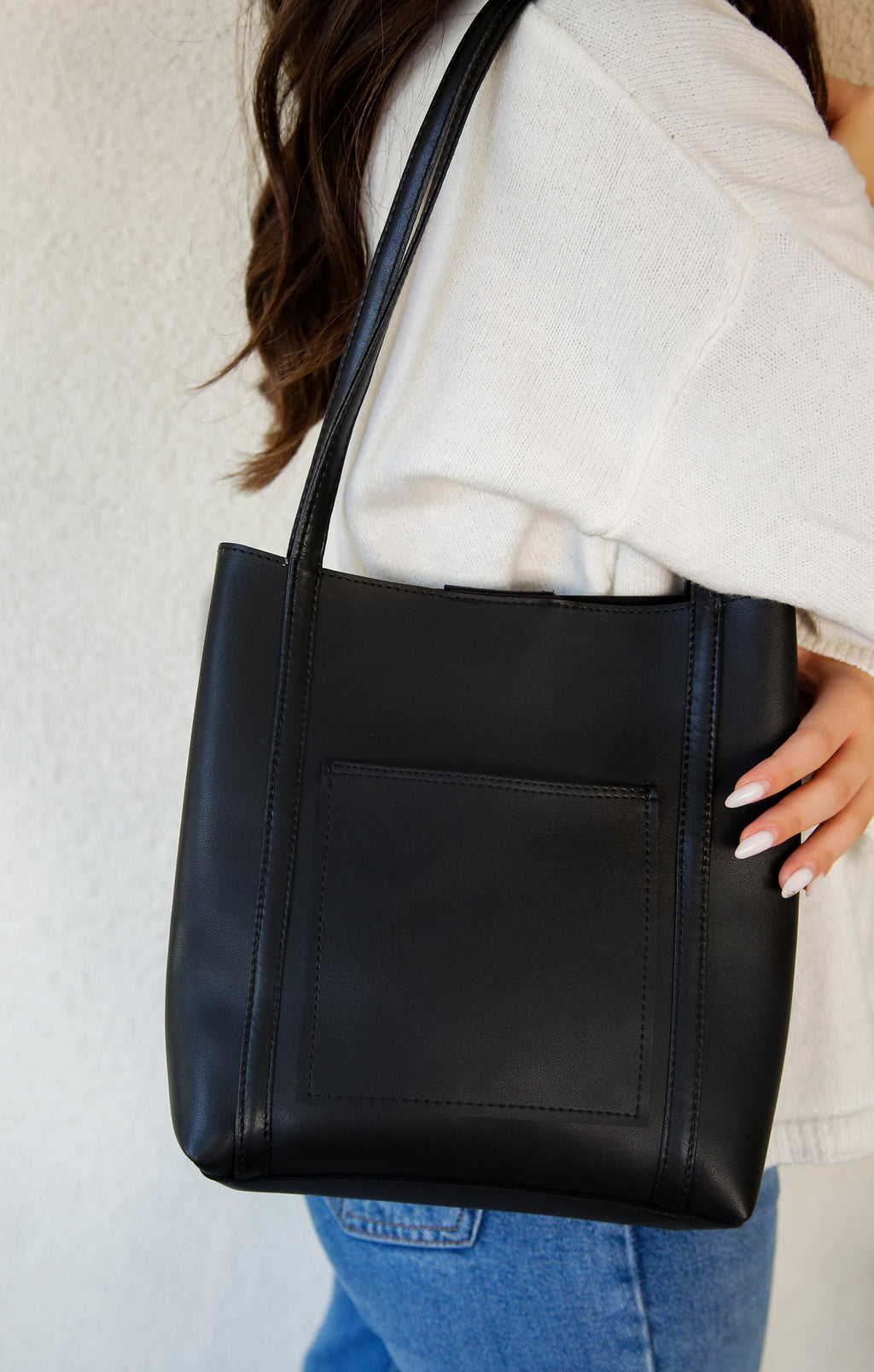 Siyah Önden Cepli El ve Omuz Çantası Aria Black