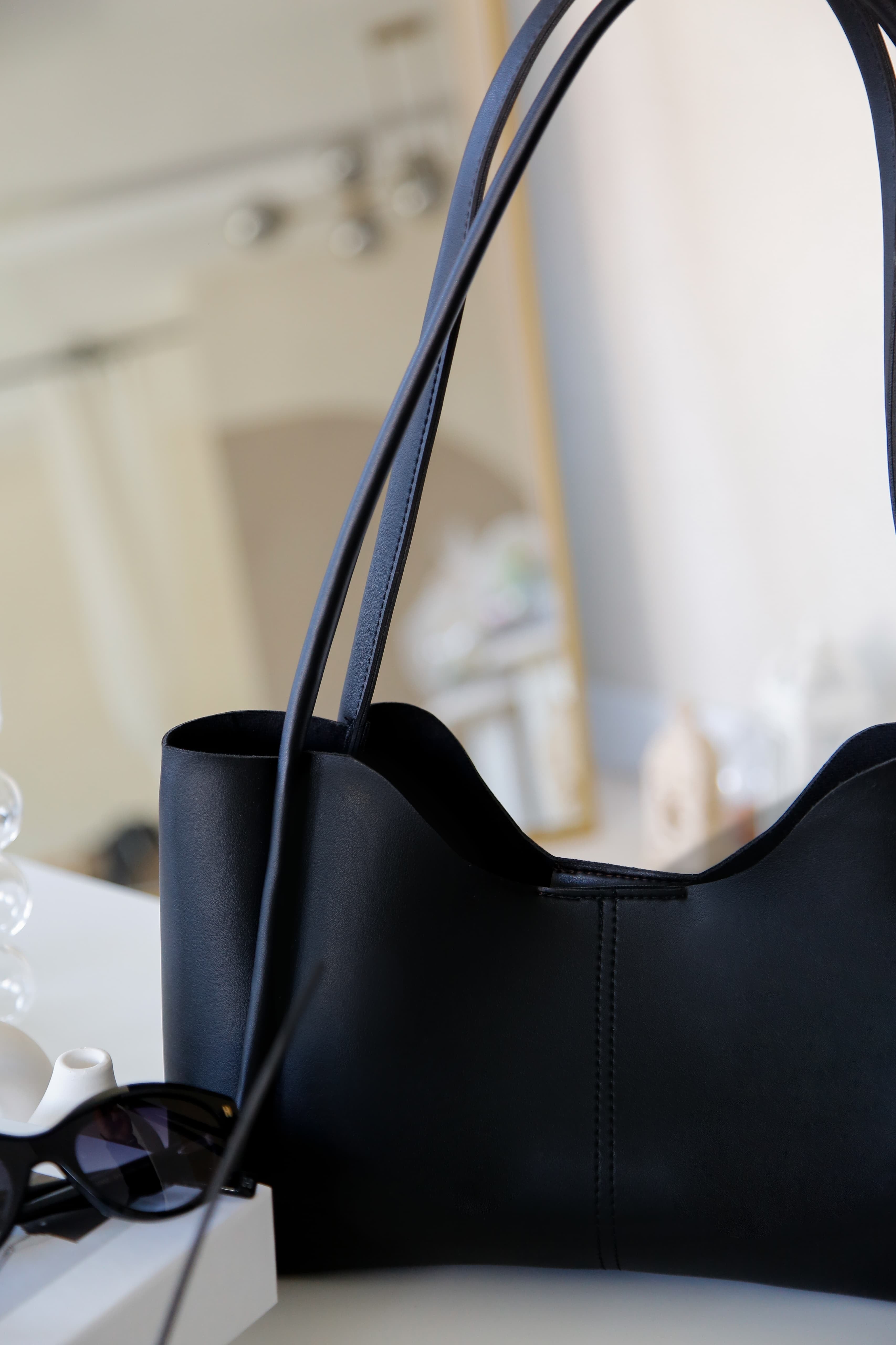 Siyah El ve Omuz Çantası Liva Black