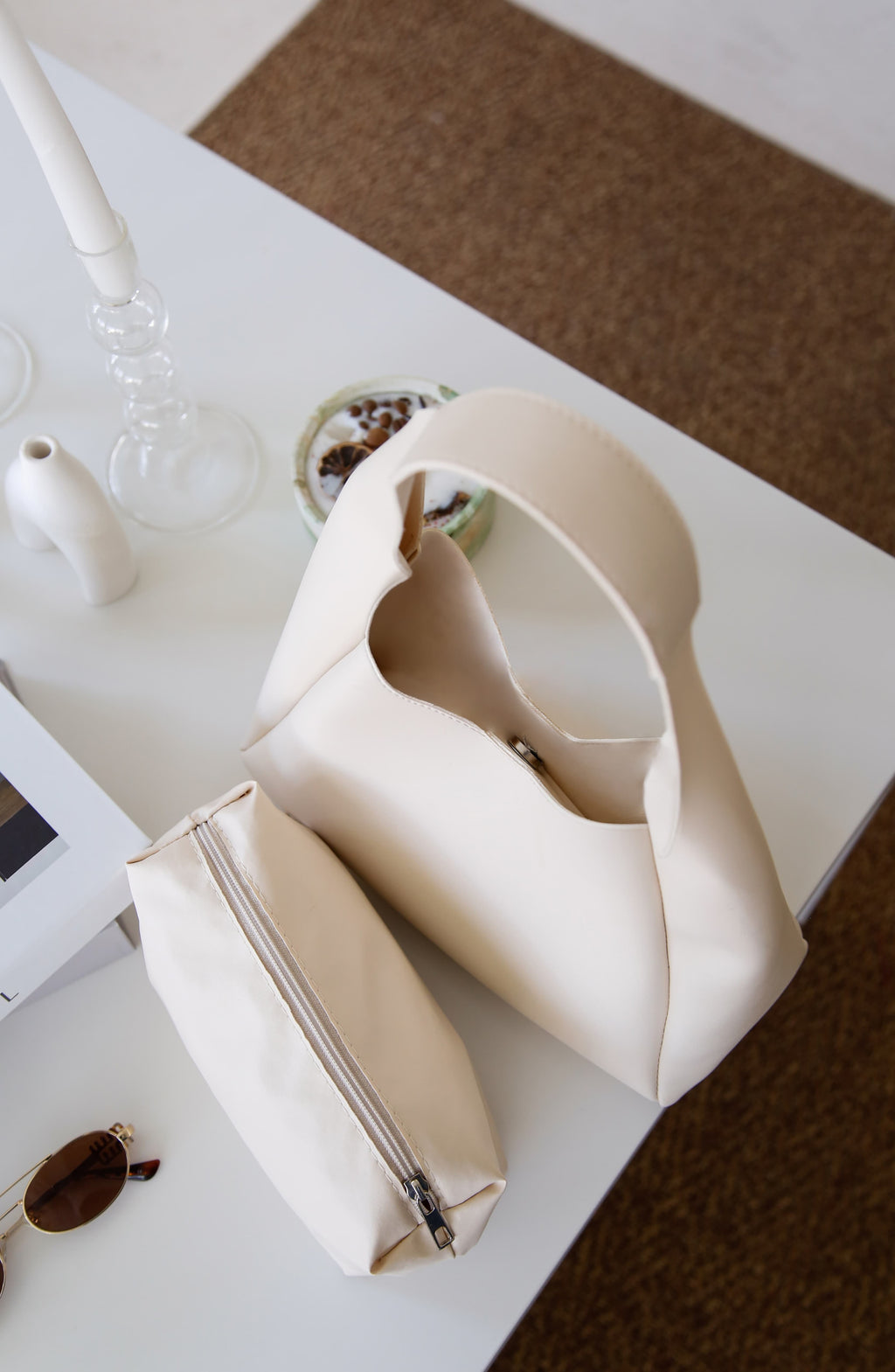 Krem Suni-Şık Deri , Çıtçıtlı, Tek Bölmeli, Fermuarlı Makyaj Çantalı, El, Kol Ve Omuz Çantası Amira Quartz