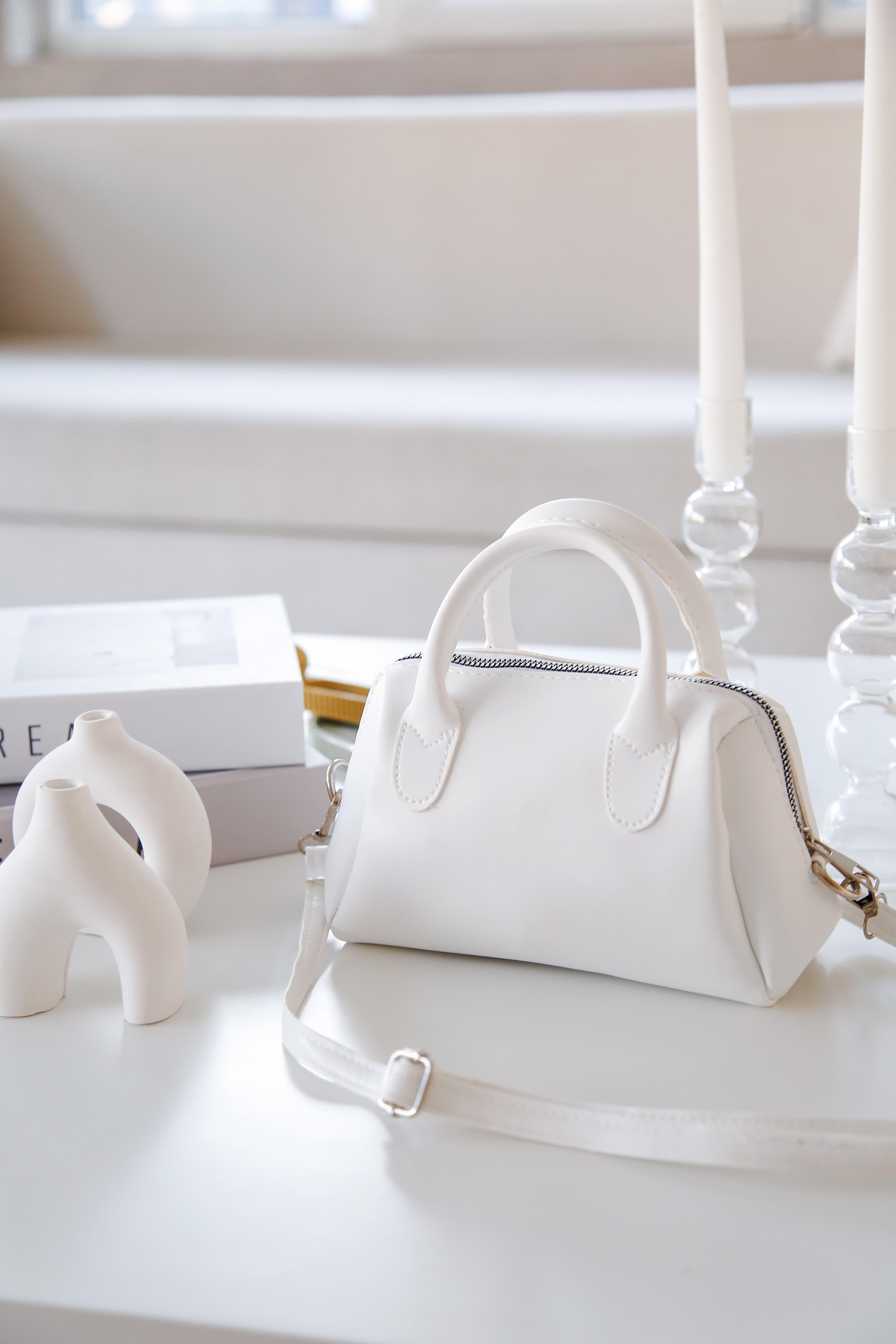 Beyaz Suni Deri Yek Bölmeli Fermuarlı Ayarlanabilir Askılı El Omuz Çantası Sorella Wit